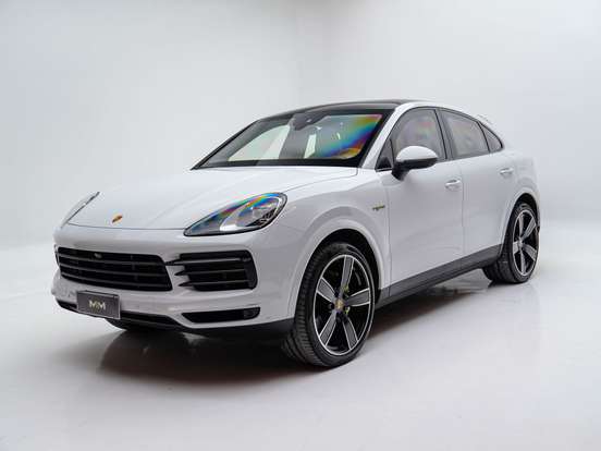 PORSCHE-CAYENNE-2022