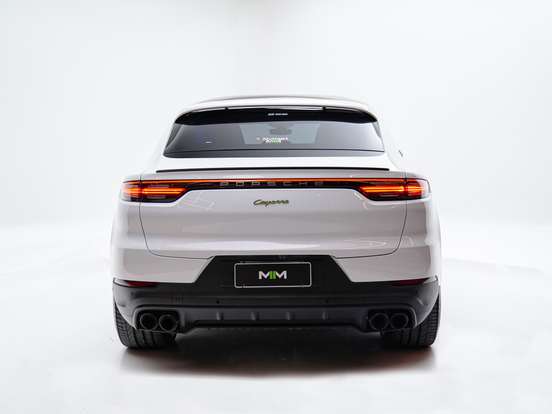 PORSCHE-CAYENNE-2022