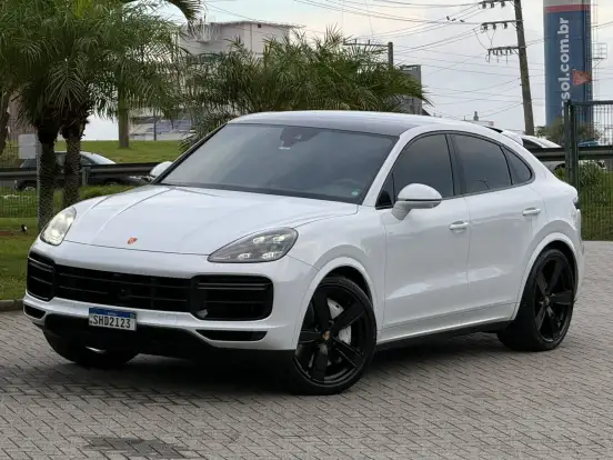 PORSCHE-CAYENNE-2022