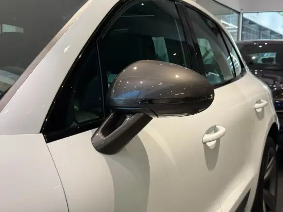 PORSCHE-MACAN-2025