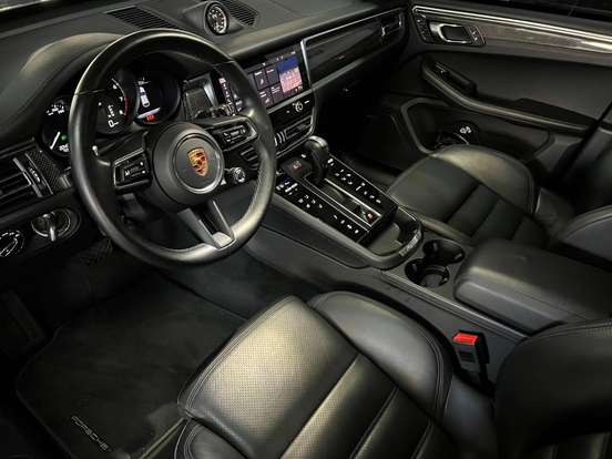 PORSCHE-MACAN-2023
