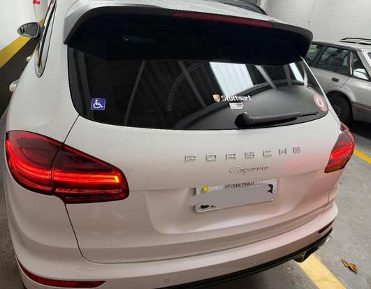 PORSCHE-CAYENNE-2017