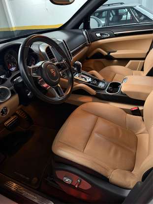 PORSCHE-CAYENNE-2017