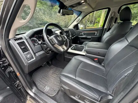 RAM-CLASSIC-5.7 V8 GASOLINA LARAMIE NIGHT EDITION CD 4X4 AUTOMÁTICO RAM-CLASSIC-2022