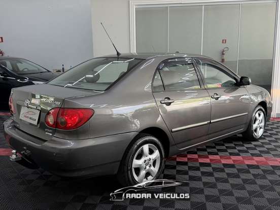 TOYOTA-COROLLA-2005