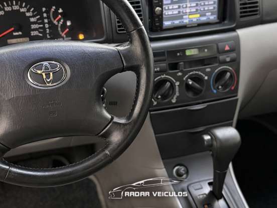 TOYOTA-COROLLA-2005