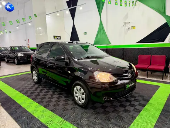 TOYOTA ETIOS 1.5 XS 16V FLEX 4P MANUAL TOYOTA ETIOS 1.5 XS 16V FLEX 4P MANUAL