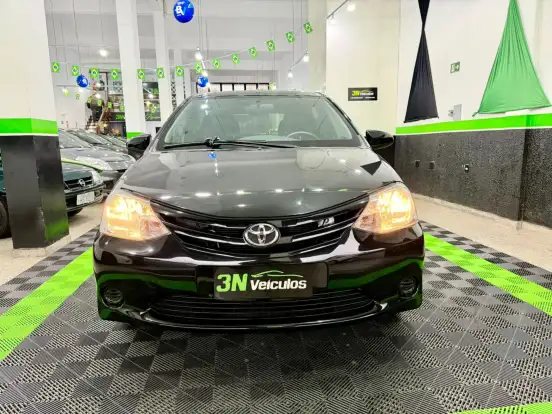 TOYOTA-ETIOS-2015