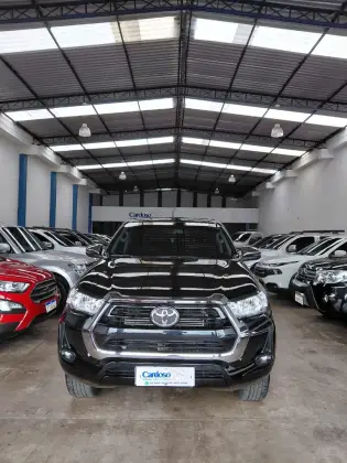 TOYOTA HILUX 2.8 D-4D TURBO DIESEL CD SRV 4X4 AUTOMÁTICO TOYOTA HILUX 2.8 D-4D TURBO DIESEL CD SRV 4X4 AUTOMÁTICO