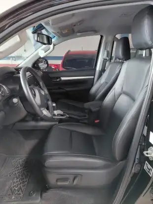 TOYOTA-HILUX-2023