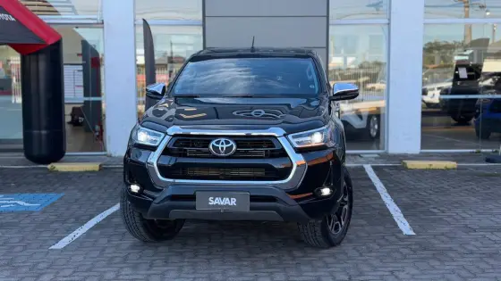 TOYOTA HILUX 2.8 D-4D TURBO DIESEL CD SRV 4X4 AUTOMÁTICO TOYOTA HILUX 2.8 D-4D TURBO DIESEL CD SRV 4X4 AUTOMÁTICO