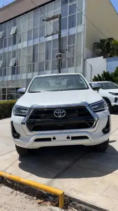 TOYOTA-HILUX-2025