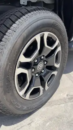 TOYOTA-HILUX-2025