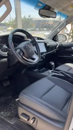 TOYOTA-HILUX-2025