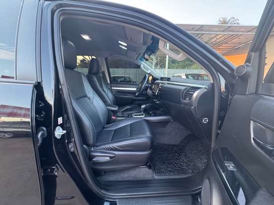 TOYOTA-HILUX-2018