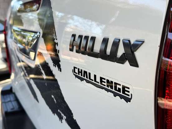 TOYOTA-HILUX-2.8 SR CHALLENGE 4X4 CD 16V DIESEL 4P AUTOMÁTICO TOYOTA-HILUX-2017