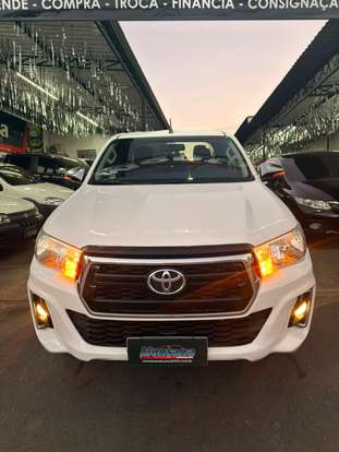 TOYOTA-HILUX-2018
