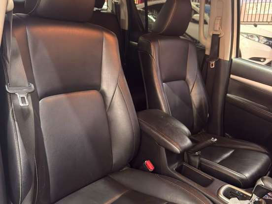 TOYOTA-HILUX-2.8 SRV 4X4 CD 16V DIESEL 4P AUTOMÁTICO TOYOTA-HILUX-2018