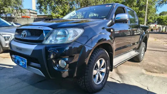 TOYOTA HILUX 3.0 SRV 4X4 CD 16V TURBO INTERCOOLER DIESEL 4P AUTOMÁTICO TOYOTA HILUX 3.0 SRV 4X4 CD 16V TURBO INTERCOOLER DIESEL 4P AUTOMÁTICO