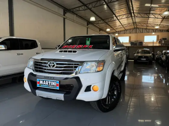 TOYOTA HILUX 3.0 SRV LIMITED EDITION 4X4 CD 16V TURBO INTERCOOLER DIESEL 4P AUTOMÁTICO TOYOTA HILUX 3.0 SRV LIMITED EDITION 4X4 CD 16V TURBO INTERCOOLER DIESEL 4P AUTOMÁTICO