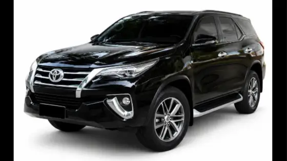 TOYOTA HILUX SW4 2.8 SRX 4X4 7 LUGARES 16V TURBO INTERCOOLER DIESEL 4P AUTOMÁTICO
