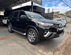TOYOTA HILUX SW4 2.8 SRX 4X4 7 LUGARES 16V TURBO INTERCOOLER DIESEL 4P AUTOMÁTICO TOYOTA HILUX SW4 2.8 SRX 4X4 7 LUGARES 16V TURBO INTERCOOLER DIESEL 4P AUTOMÁTICO