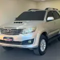 TOYOTA HILUX SW4 3.0 SRV 4X4 7 LUGARES 16V TURBO INTERCOOLER DIESEL 4P AUTOMÁTICO TOYOTA HILUX SW4 3.0 SRV 4X4 7 LUGARES 16V TURBO INTERCOOLER DIESEL 4P AUTOMÁTICO