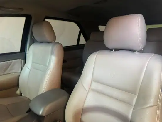 TOYOTA-HILUX SW4-2012