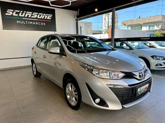 TOYOTA-YARIS-2018