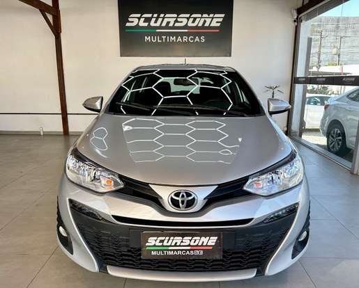 TOYOTA-YARIS-2018