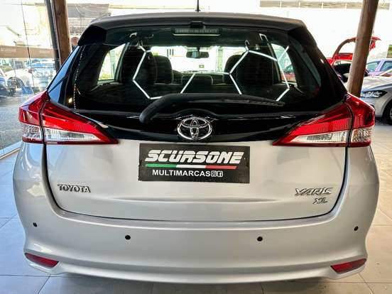 TOYOTA-YARIS-2018