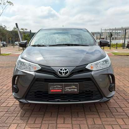 TOYOTA-YARIS-2024