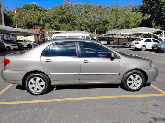 TOYOTA-COROLLA-1.6 XLI 16V GASOLINA 4P AUTOMÁTICO TOYOTA-COROLLA-2003