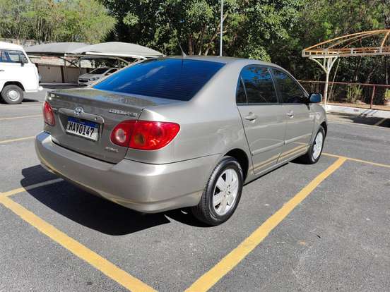 TOYOTA-COROLLA-1.6 XLI 16V GASOLINA 4P AUTOMÁTICO TOYOTA-COROLLA-2003
