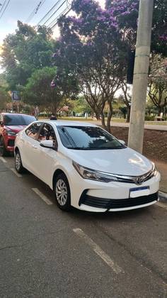 TOYOTA COROLLA 1.8 GLI 16V FLEX 4P AUTOMÁTICO