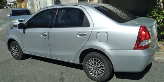 TOYOTA-ETIOS-2013