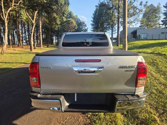 TOYOTA-HILUX-2017