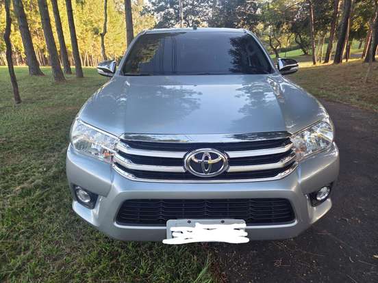 TOYOTA-HILUX-2017