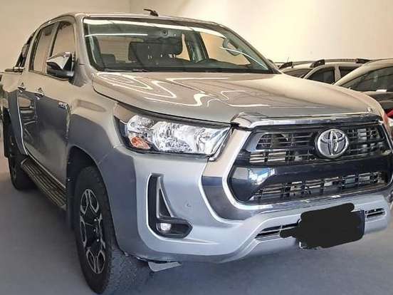TOYOTA-HILUX-2.8 D-4D TURBO DIESEL CD SRV 4X4 AUTOMÁTICO TOYOTA-HILUX-2021