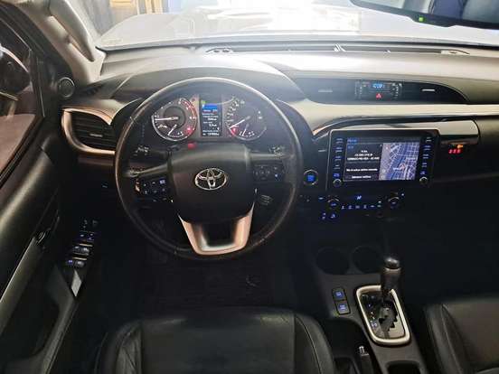 TOYOTA-HILUX-2.8 D-4D TURBO DIESEL CD SRV 4X4 AUTOMÁTICO TOYOTA-HILUX-2021