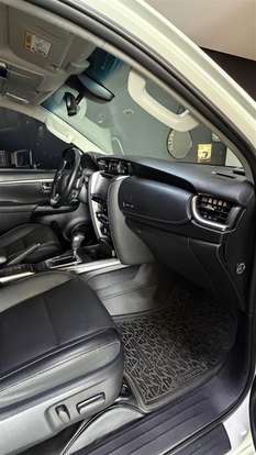 TOYOTA-HILUX SW4-2.8 D-4D TURBO DIESEL SRX 4X4 AUTOMÁTICO TOYOTA-HILUX SW4-2021