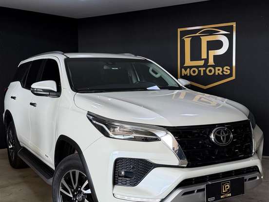 TOYOTA-HILUX SW4-2.8 D-4D TURBO DIESEL SRX 4X4 AUTOMÁTICO TOYOTA-HILUX SW4-2021