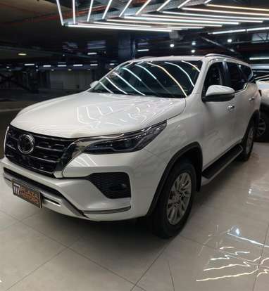 TOYOTA-HILUX SW4-2022