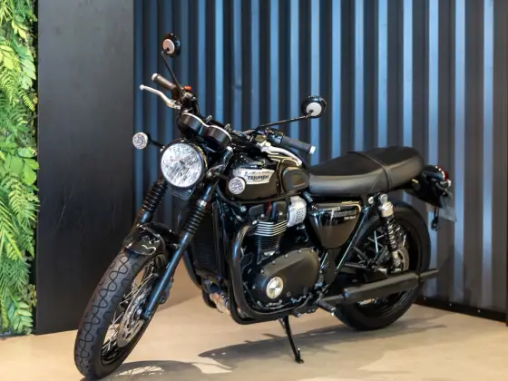 TRIUMPH BONNEVILLE T100 BLACK 900 TRIUMPH BONNEVILLE T100 BLACK 900