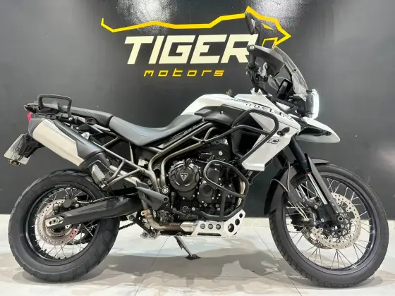 TRIUMPH TIGER 800 XCX TRIUMPH TIGER 800 XCX