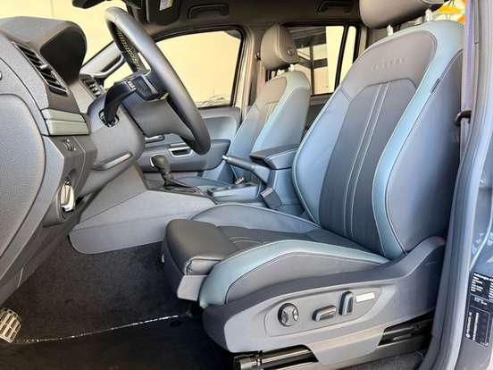 VOLKSWAGEN-AMAROK-2025
