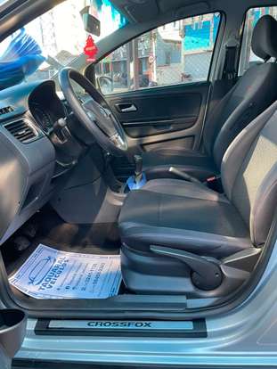 VOLKSWAGEN-CROSSFOX-2012
