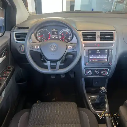 VOLKSWAGEN-FOX-2019