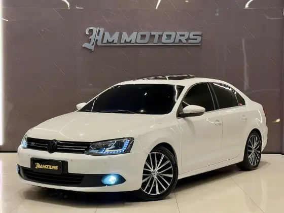 VOLKSWAGEN JETTA 2.0 TSI HIGHLINE 211CV GASOLINA 4P TIPTRONIC VOLKSWAGEN JETTA 2.0 TSI HIGHLINE 211CV GASOLINA 4P TIPTRONIC