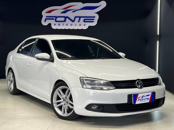 VOLKSWAGEN JETTA 2.0 COMFORTLINE FLEX 4P TIPTRONIC